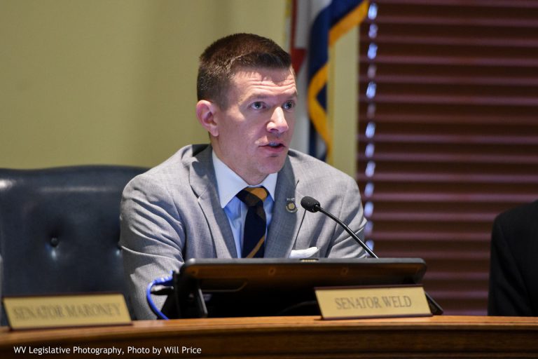 Senate Military Adopts 5 Bills