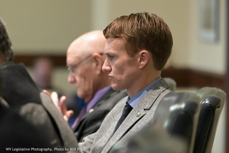 Senate Judiciary Adopts Legal Advertisement Bill