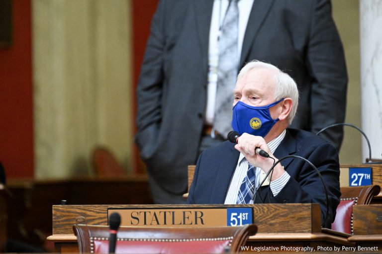 FAFSA Bill Advances from Committee
