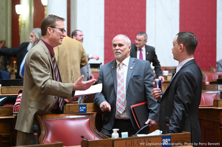 Bill Requiring Electronic Agency Reports Advances to Senate