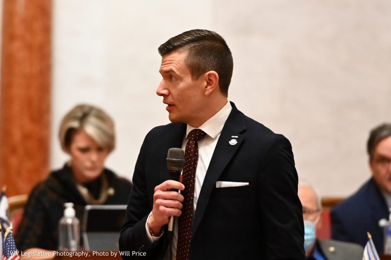 Senate Advances Intermediate Court Bill