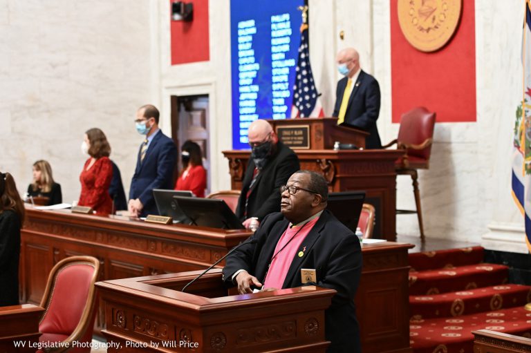 Senate Passes 18 Bills on Opening Day of 2022 Regular Session