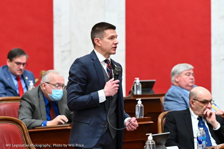 Senate Passes Bill to Aid At-Risk Veterans