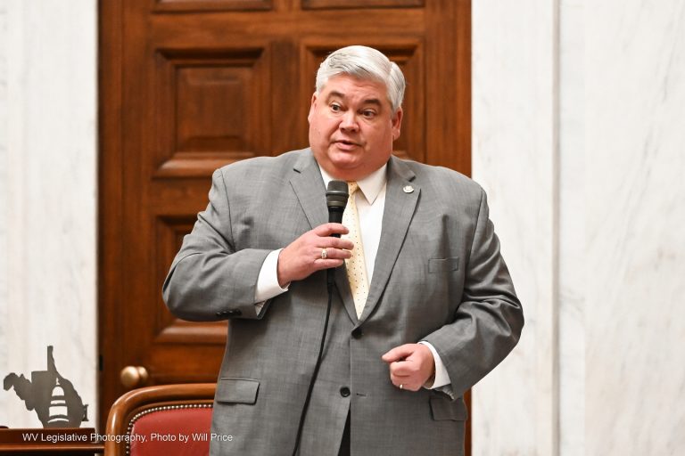 Senate Passes Bill to Restructure Unemployment Benefits