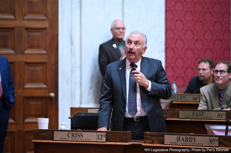 House Receives Committee Reports in Evening Session