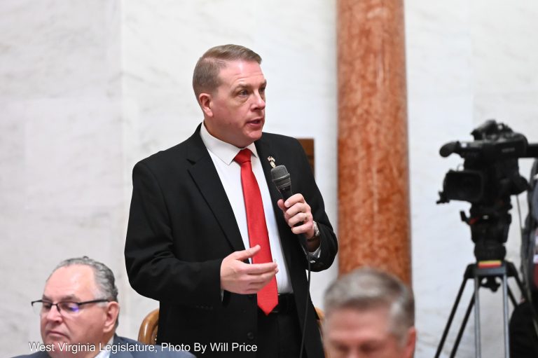 Senate Completes Calendar Thursday Morning