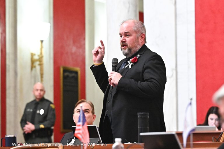 Senate Passes Bill to Restrict Left Lane Driving
