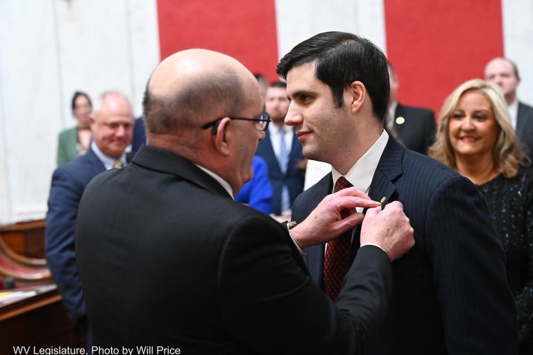 Barnhart Sworn In as Senator from the 3rd District