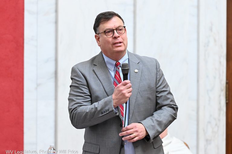 Senate Passes 7 Bills on Thursday