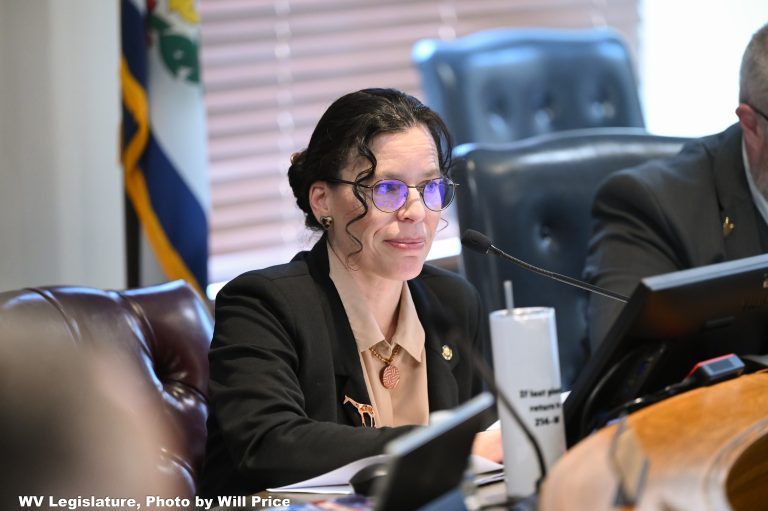 Blue Envelope Program Bill Advances in Senate Transportation and Infrastructure